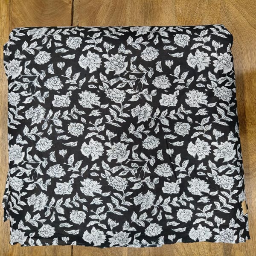 New Small Floral Print  New Arrivel Print Cotton Fabric Sewing Fabric for Dress Making Quilting Fabric