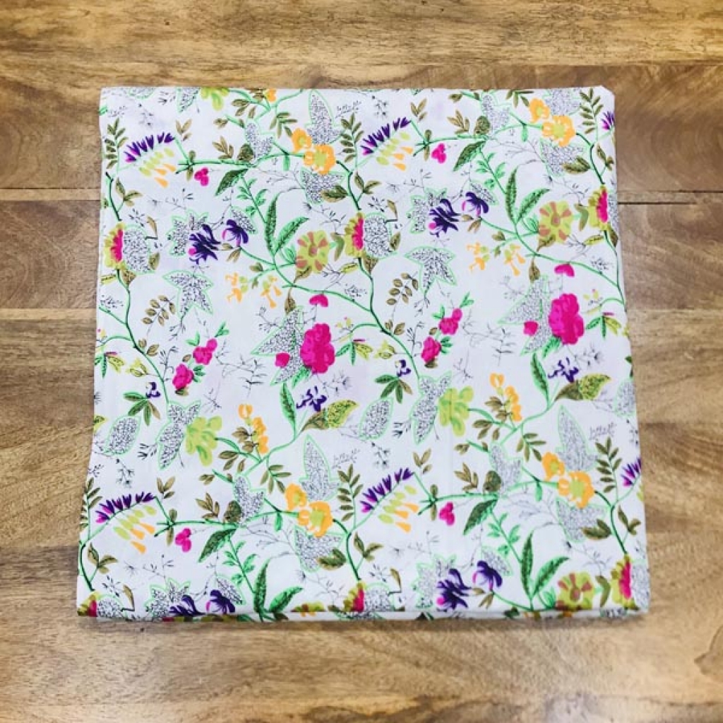 New Small Floral Print Letast Design  New Arrivel Print Cotton Fabric Sewing Fabric for Dress Making Quilting Fabric