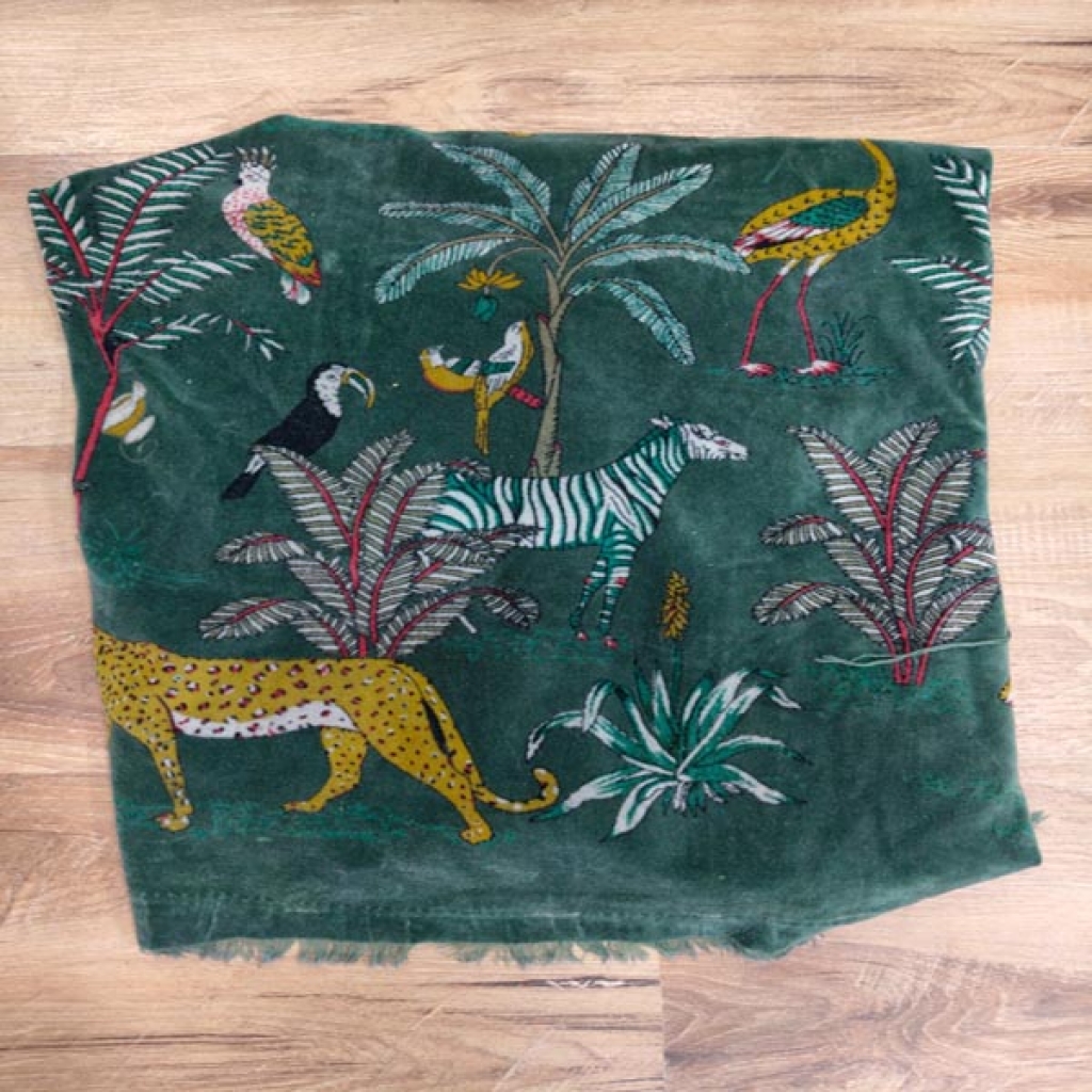 New Letast Velvet Jungle Print Beautifull Design Print Cotton Fabric Sewing Fabric for Dress Making Quilting Fabric