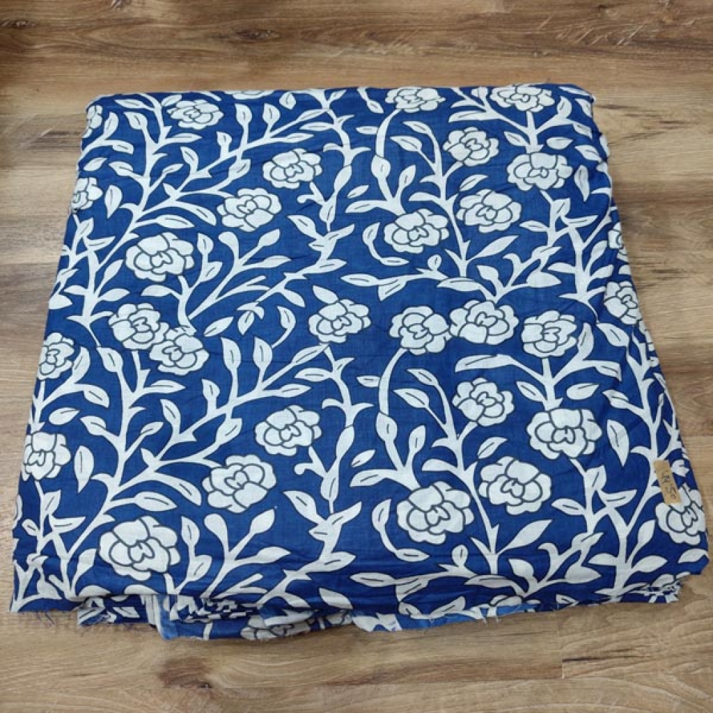 New Arrivel Amezing Design Small Floral  Print Cotton Fabric Sewing Fabric for Dress Making Quilting Fabric