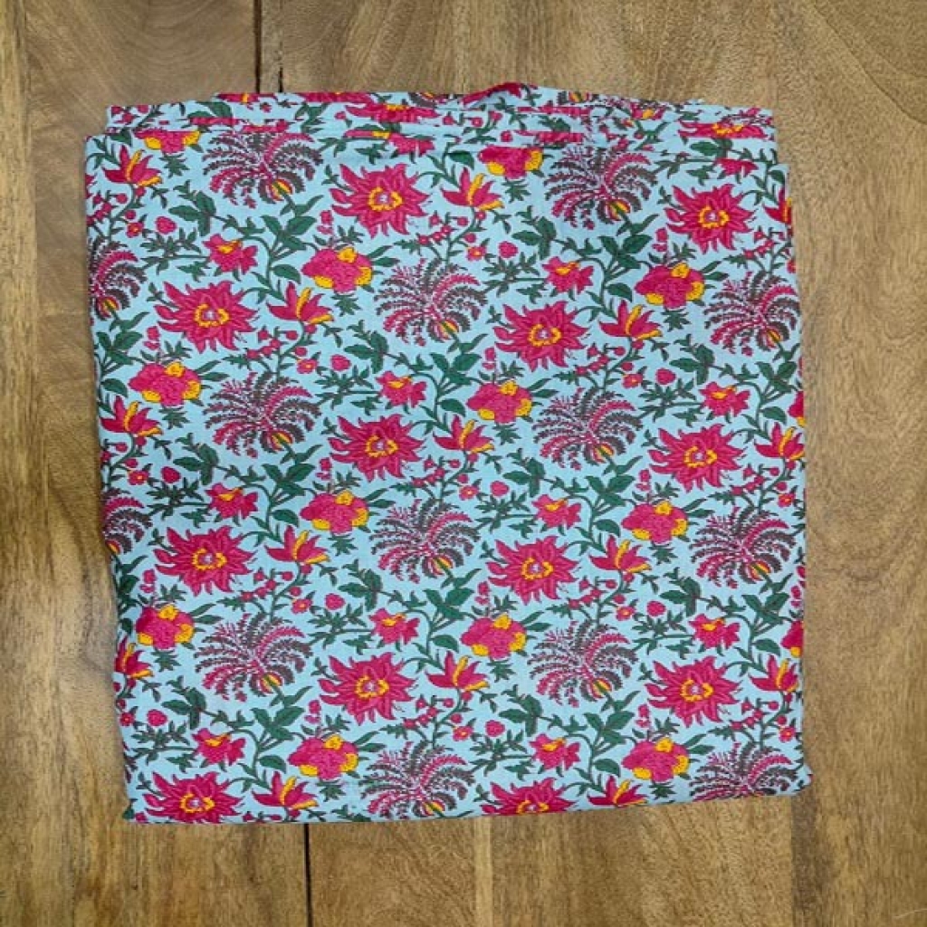 New Beautifull Design Small Floral Screen Print Cotton Fabric Sewing Fabric for Dress Making Quilting Fabric Kimono