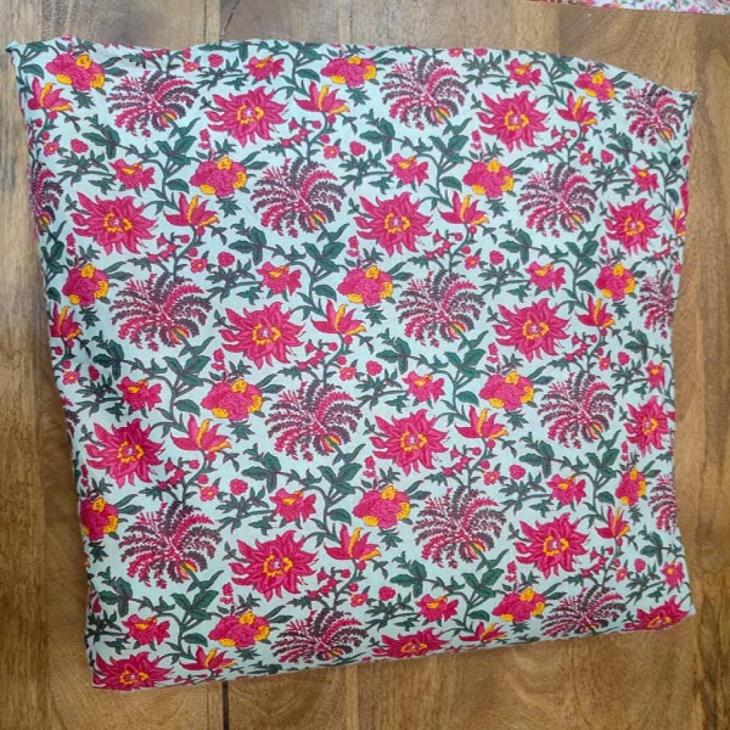 New Beautifull Design Small Floral Screen Print Cotton Fabric Sewing Fabric for Dress Making Quilting Fabric Kimono