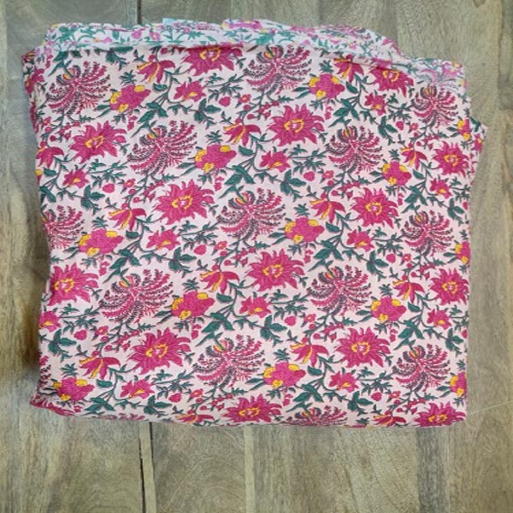 New Beautifull Design Small Floral Screen Print Cotton Fabric Sewing Fabric for Dress Making Quilting Fabric Kimono